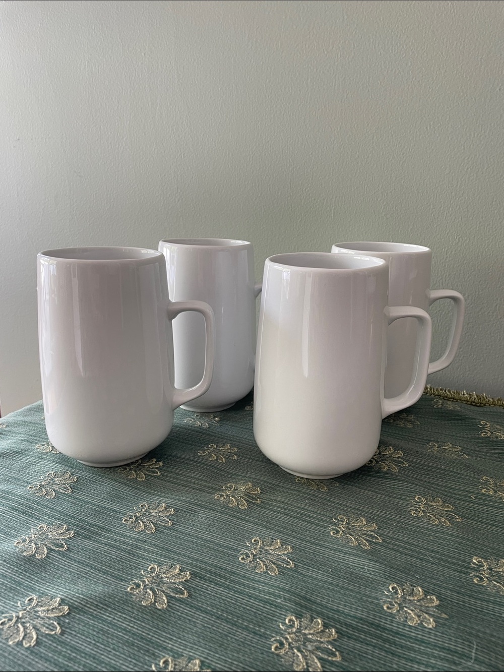 Crate &  Barrel White 20oz Ceramic Mug Set of- 4